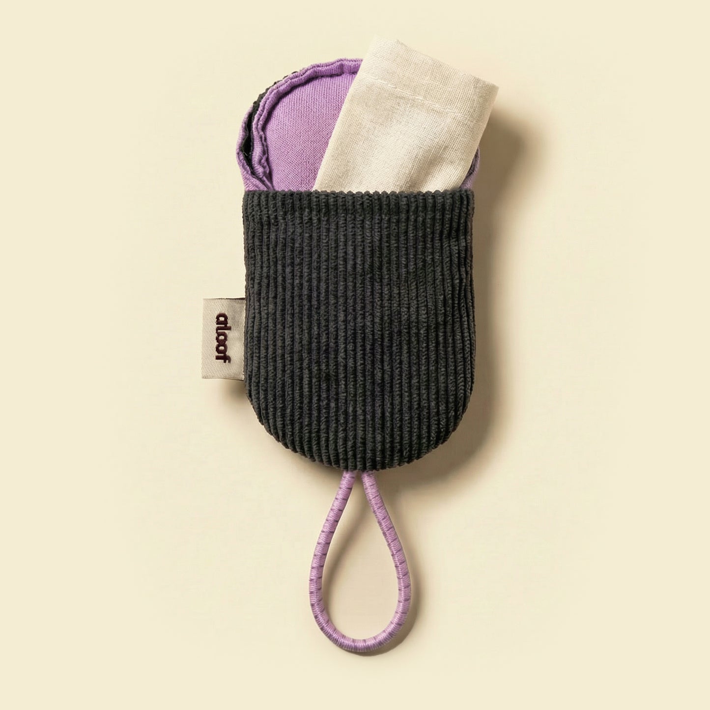 No-Mess Catnip and Silvervine Pouch Toy